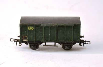 null MÄRKLIN 311/A (1947): rare wagon fermé pour le marché belge, vert, rare avec...