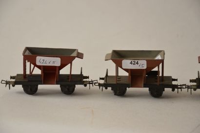 null MÄRKLIN wagon Talbot (5) , 2 axes, en métal moulé, brun, bel état :

- 367/3...