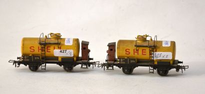 null MÄRKLIN (2) (1950-1951) wagons citernes, jaune SHELL avec emblème Shell et main...
