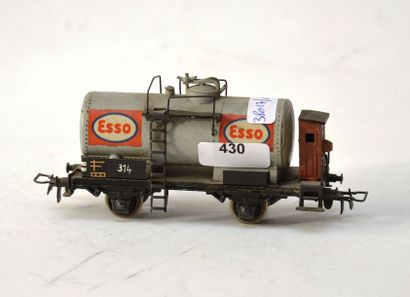 null MÄRKLIN 314/E1 wagons citerne, en gris "ESSO", cabine de serre-freins, état...