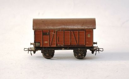 MÄRKLIN 381/7, wagon fermé brun, 2 axes,...