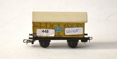 null MÄRKLIN 382/7, (1947-49) wagon 2 axes, jaune "FYFFES", Attelages 4/2, bon état.

MÄ....