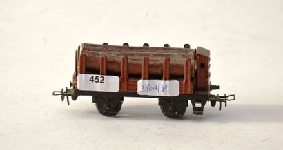 null MÄRKLIN 372G/6, wagon à rangers chargé, bon état général.

MÄ 372 G.6, Rungenwagen,...