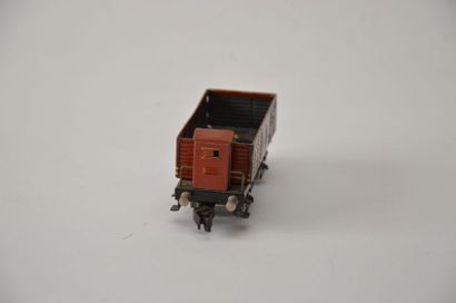null MÄRKLIN réf 371/ 1er version (1936), wagon 2 axes, ouvert, brun, cabine de serre-freins,...