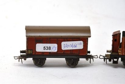 null MÄRKLIN (3) wagons de marchandises attelage 5, (1950): 

- 372/1 rangers attelage...