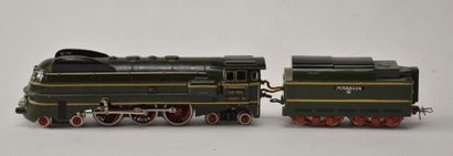 null MÄRKLIN SK800 /6 (1941) locomotive 232, tender, 4 axes, verte, très bel attelage...