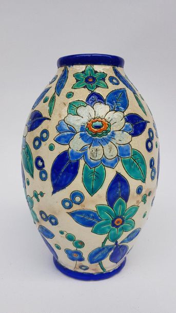null BOCH Kéramis, vase de forme ovoïde en faïence craquelée, à décor floral en bleu...