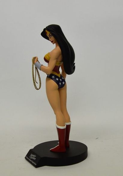 null Statuette représentant Wonder Woman d'après le film d'animation. Édition numérotée...