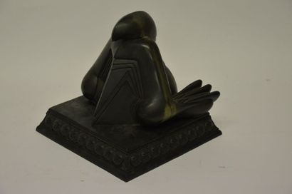 null Sculpture "Dieu noir" par Druillet Philippe en résine noir. H 20cm. TBE. Pièce...