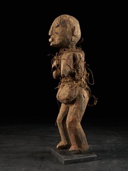 null Fétiche Fon, Benin, 1ere partie du XXeme siècle, 37x7 cm, Provenance : Ex. collection...