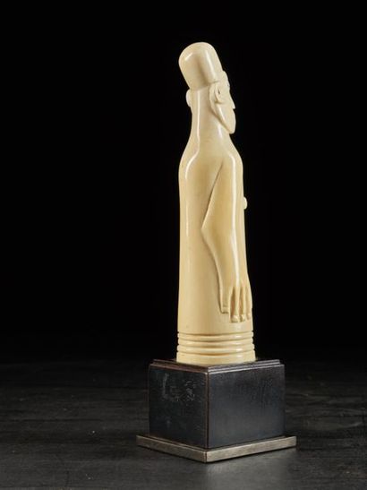 null Statue Mangbetu en ivoire, République Démocratique du Congo, 1ère quart du XXème...