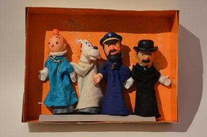 null César/Tintin: "Théatre de marionnettes". Très rare et bel ensemble de 4 marionnettes...