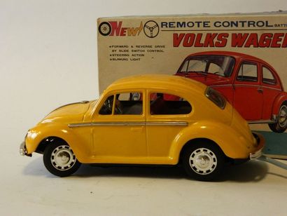 null Taiyo: Volkswagen coccinelle filoguidée, dans sa boite d'origine. Métal, jaune....