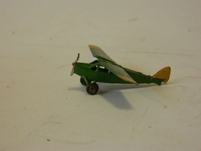 null Dinky Toys: Avion en métal. N° 60 B De Havilland vert. Accidents.

Longueur:...