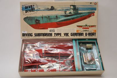 null YAMADA: U-BOAT type VIIC U-581, maquette avec moteur, neuf en boite. Longueur:...