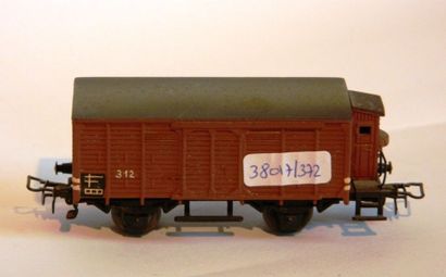 null MÄRKLIN 316B 1 (1948-49) wagon fermé, 2 axes, brun, avec cabine de serre-frein,...