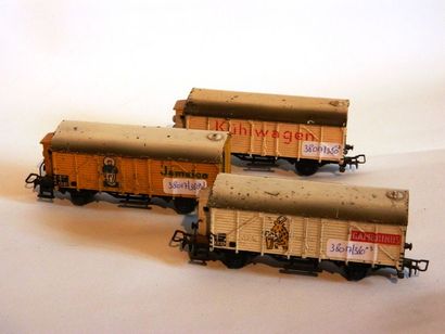 null MÄRKLIN 3 wagons de 1947, 2 axes, carrosserie métal, 324, 325, 326 

324/1 (1947)...