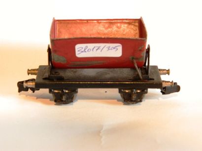 null MÄRKLIN 362/1 (1936) wagon à bascule, 2 axes, attelage type 1, écaillure.

MÄ....