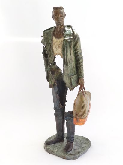 null Bruno CATALANO (1960)

"Y"

Sculpture en bronze

Représentant l'homme a la valise

Numero...