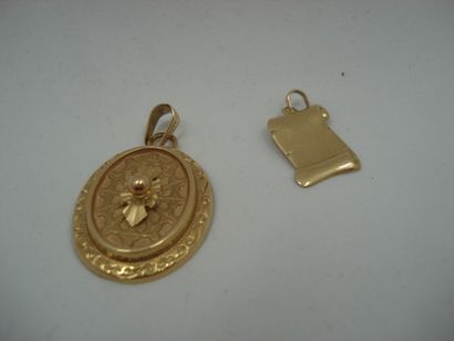 null 2 Pendentifs Or 3,52 g