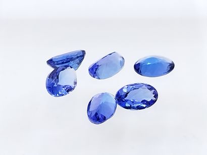 null TANZANITE violet blue IF Nbr 6 , ovale , Tanzanie , 2,92 carats Dim : 5,97 x...