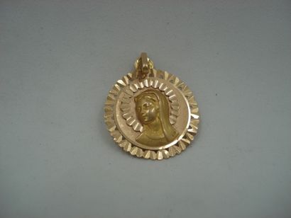 null 1 Pendentif Or 18kt 1,93 g