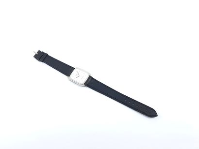 null SEIKO Connaisseur
Montre bracelet, boîtier rectangulaire en acier, cadran argenté...