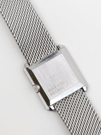null PIAGET
Montre bracelet de dame en or gris 750°, boîtier rectangulaire,cadran...
