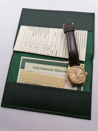 null 1 Collector's watch day date gold, leather strap, auto movement, papers, East...