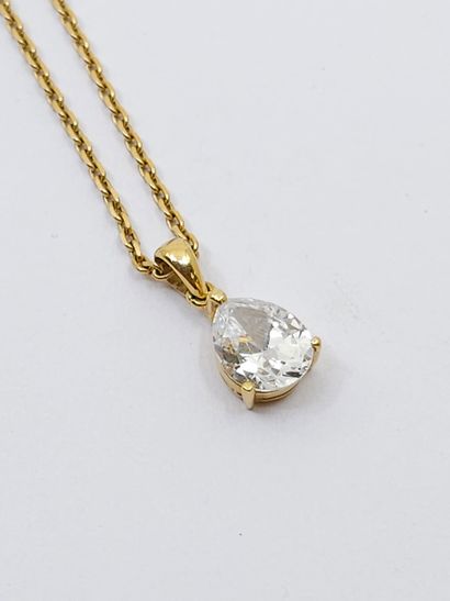 null Yellow gold chain 750° with a white stone 
Gross weight : 7,68g