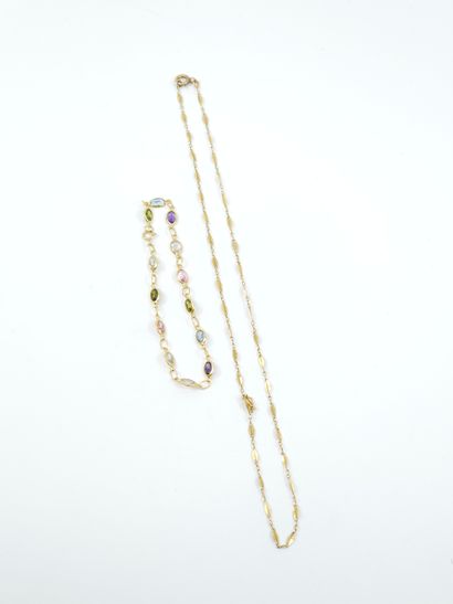 null Yellow gold necklace 750
Weight: 2.5g
Bracelet in yellow gold 750 decorated...