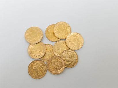 null LOT de 10 pièces 20 francs suisse en or 
Années : 1930 (2), 1935 (6), 1947(2)
Poids...
