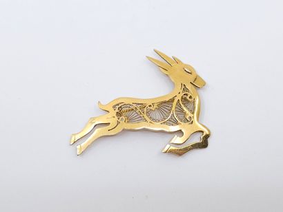 null TRAVAIL ETRANGER
BROCHE en or jaune représentant une antilope 
Poids : 9,18...