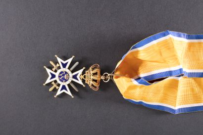 null ORDRE D'ORANGE-NASSAU
Bijou de commandeur à titre militaire en or à bas titre,...