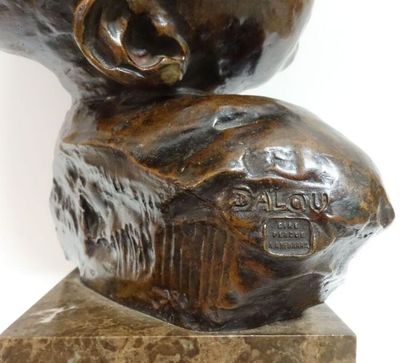 null Aimé-Jules DALOU (1838-1902).
Buste d'enfant endormi.
Bronze à patine brune...