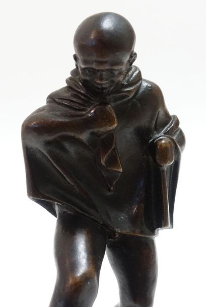 null XIXe siècle.
Mime dansant.
Bronze à patine brune.
Haut. : 13,9 cm ; Haut. totale...