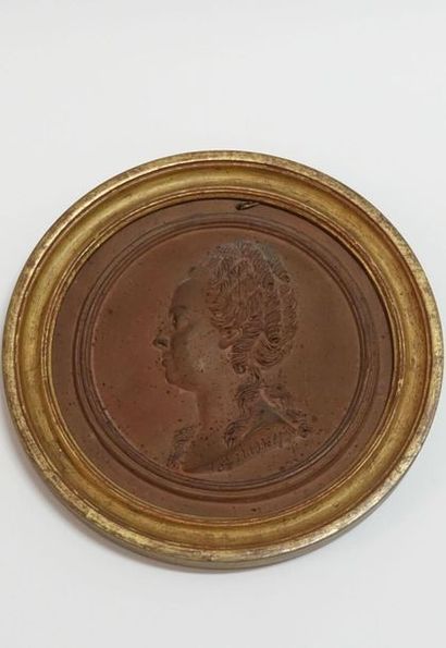 null D'après Giovanni-Battista NINI (Urbin, 1717 - Chaumont-sur-Loire, 1786).
Profil...