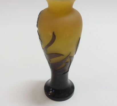 null GALLERIES (1904-1936). 
 Shouldered baluster vase and conical neck on pedestal....