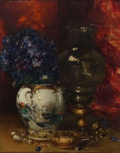 null Antoine VOLLON (1833-1900).
Nature morte au vase de Chine et aux bijoux.
Huile...
