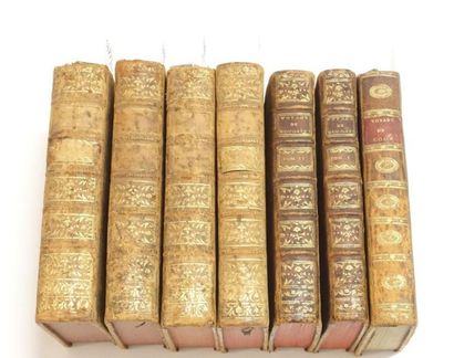 null Réunion de douze volumes dont :

- Troisième Voyage de Cook, Tome I, III et...