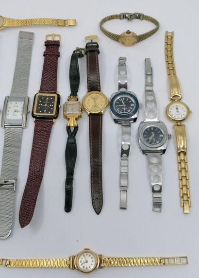 null Réunion de treize montres-bracelet en métal plaqué dont : Certus, Lip, Kelton,...