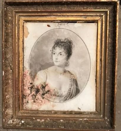 null École française du début du XIXe siècle.
Portrait de femme dans un drapé à l'Antique.
Oeuvre...