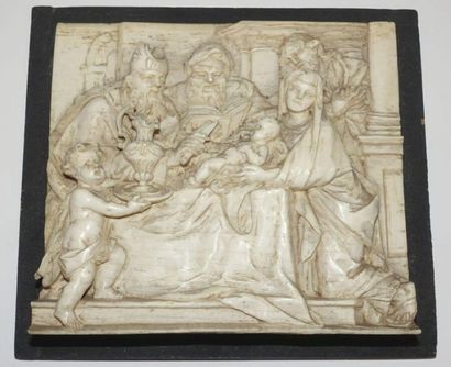 null La Circoncision.
Bas-relief rectangulaire en ivoire sculpté, vers 1900.
Haut....