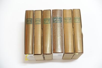 null Réunion de six ouvrages de Proust des éditions de la Pléiade.
- " À la Recherche...