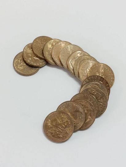 null Dix-sept pièces de 10 FF en bronze
Poids : 170,2 g.
#

Frais acheteurs réduits...