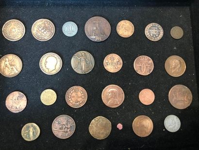 null Reunion of about 140 coins:
Coins of the 18th and 19th centuries and various,...