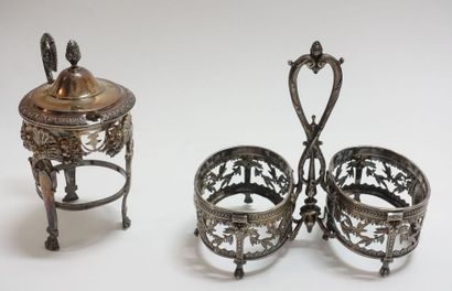 null Three openwork mounts (mustard and double salt shaker) and a sauce spoon with...