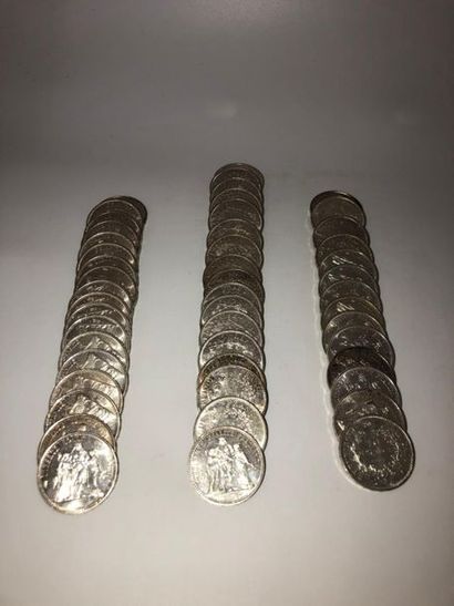 null 49 pieces of 10 francs silver Hercules.
TOTAL WEIGHT: 1227,5 g. 