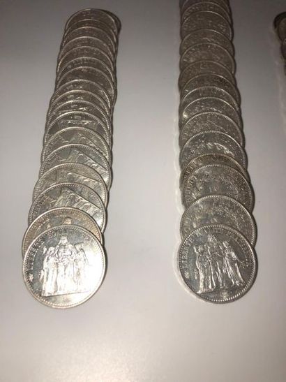 null 49 pieces of 10 francs silver Hercules.
TOTAL WEIGHT: 1227,5 g. 