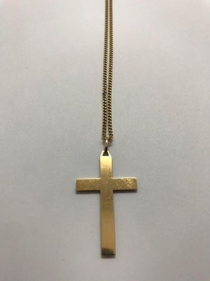null Collier articulé en or jaune 750 millièmes retenant en pendentif une croix également...